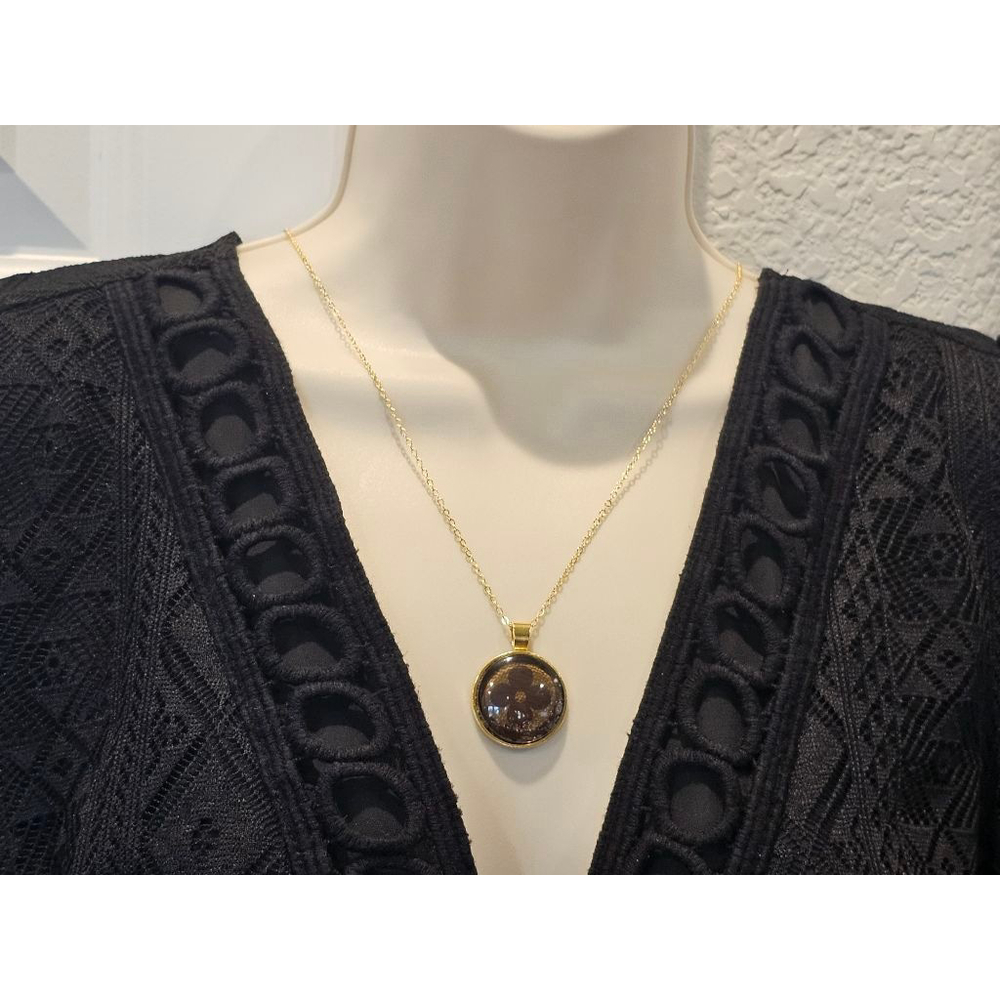 Louis Vuitton Pendant On Gold Plated Necklace - Picture 5 of 6
